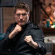 Mike Barnes en Cobra Kai.